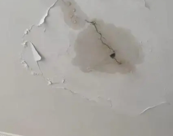 溪湖阳台漏水维修公司分享下屋面防水工程质量问题原因分析